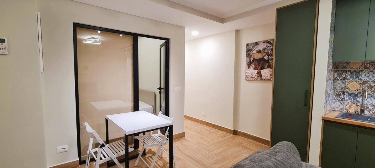 2V1 - Center Apartment 4 Tiranë Eksteriør bilde