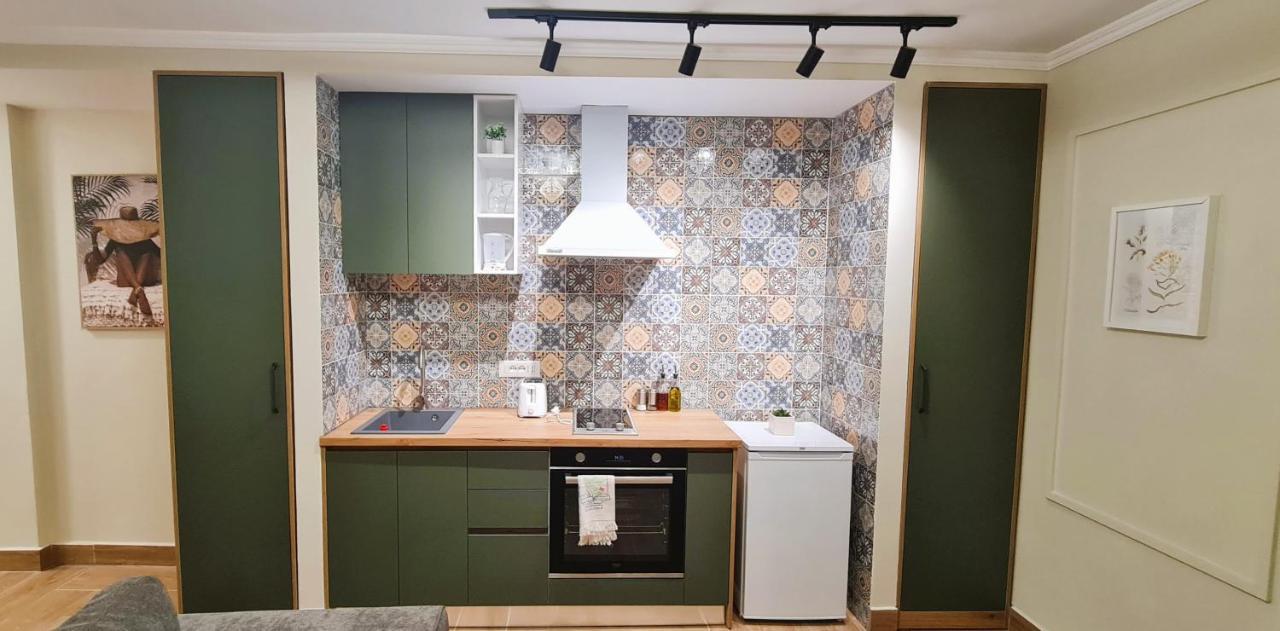 2V1 - Center Apartment 4 Tiranë Eksteriør bilde