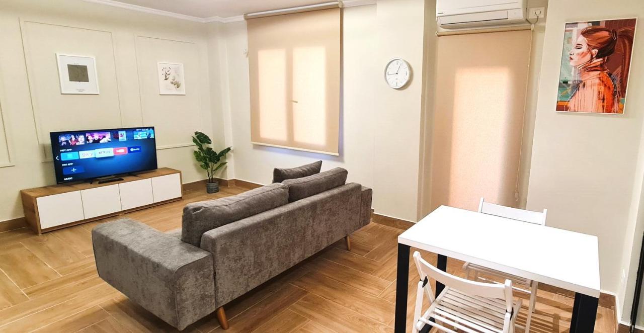 2V1 - Center Apartment 4 Tiranë Eksteriør bilde