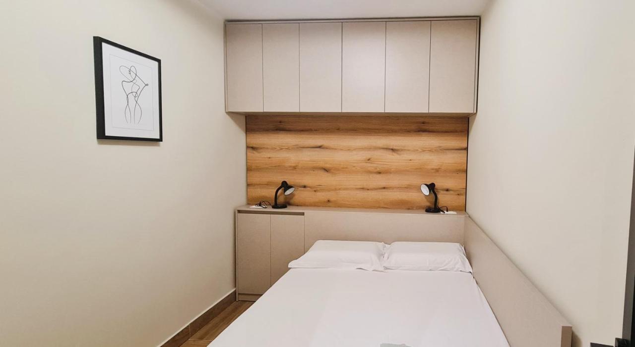 2V1 - Center Apartment 4 Tiranë Eksteriør bilde