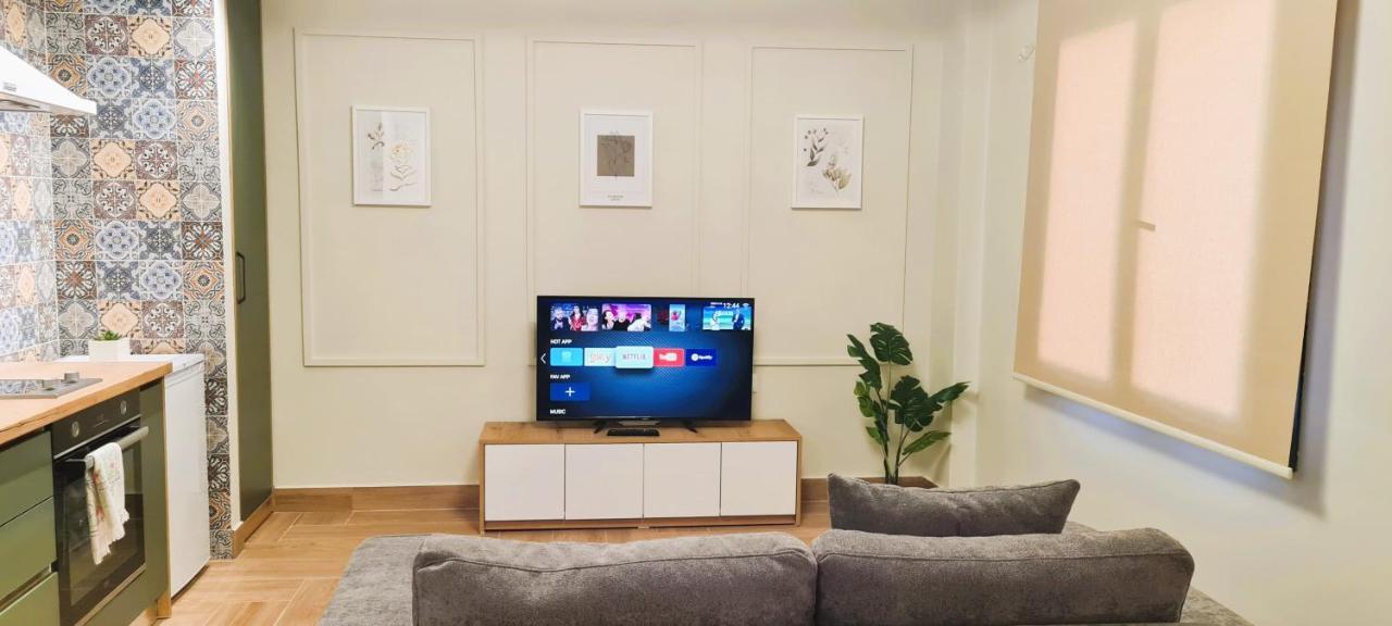 2V1 - Center Apartment 4 Tiranë Eksteriør bilde
