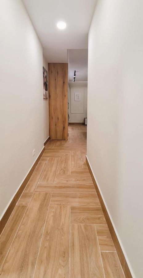 2V1 - Center Apartment 4 Tiranë Eksteriør bilde